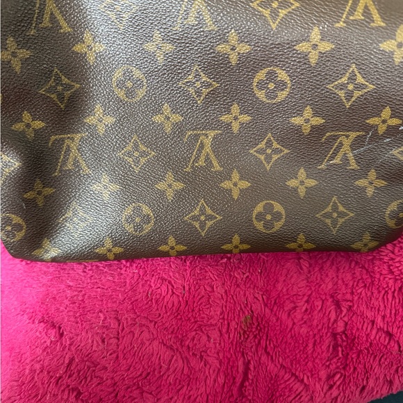 Louis Vuitton Monogram Lock Detail Bag - Picture 11 of 12